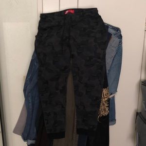 MEN'S NIKE TECH CAMO FLEECE JOGGER LARGE ANTHRACITE / BLACK